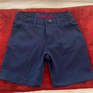 Boy comfortable shorts for school. Size 4. Great condition 🤩👍